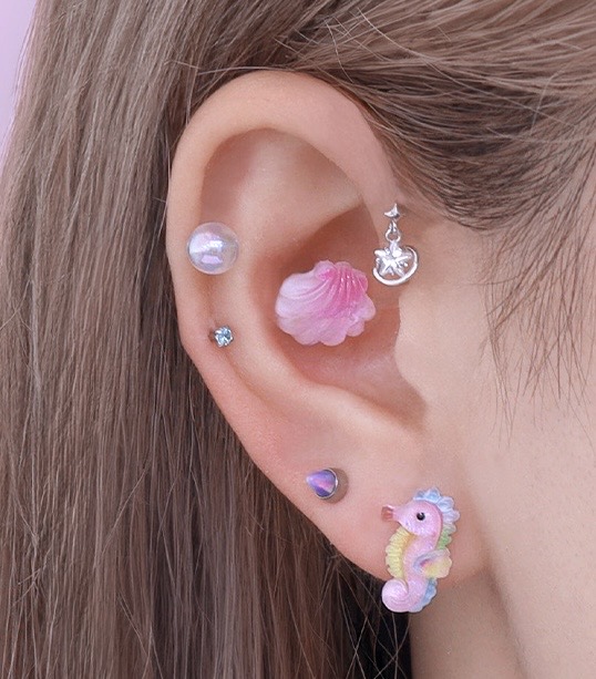 2025年の夏ピアス！耳たぶ・軟骨におすすめなデザインをご紹介